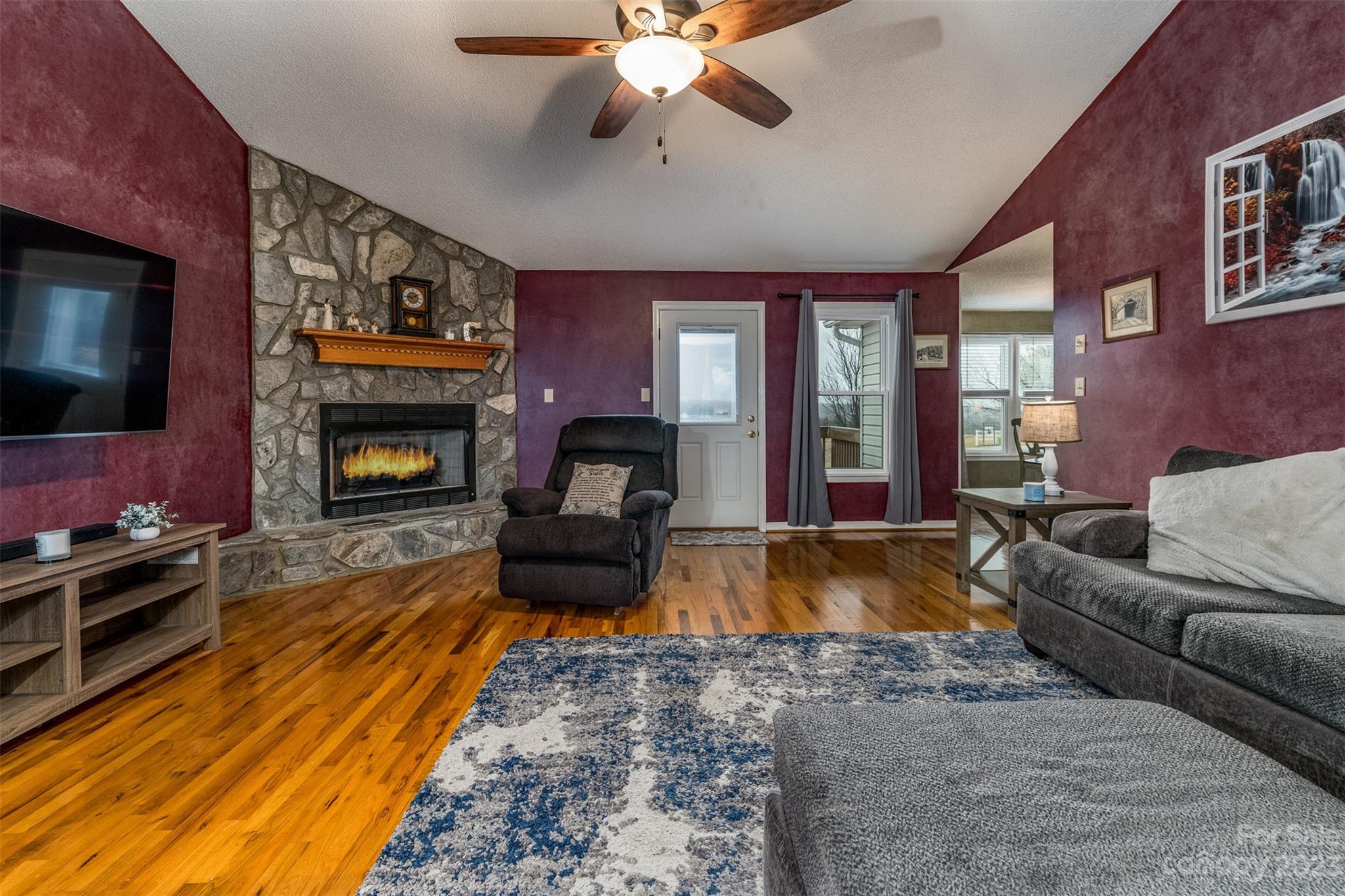 4105 Davis Road Maiden, NC 28650 - Photo 4 of 33 Gallery Image 4