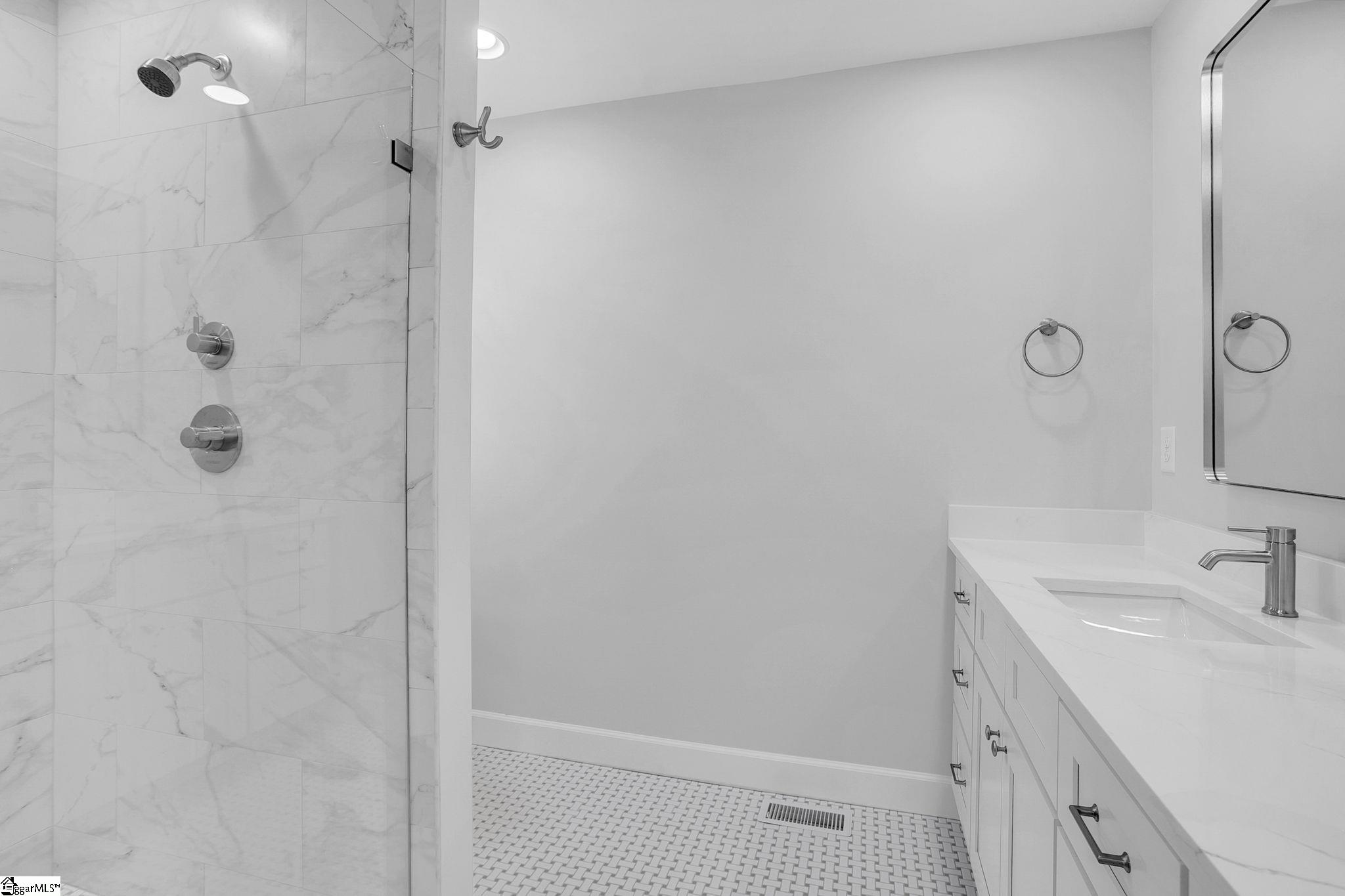 24 Farmington Road Greenville, SC 29605 - Photo 32 of 42 Gallery Image 32