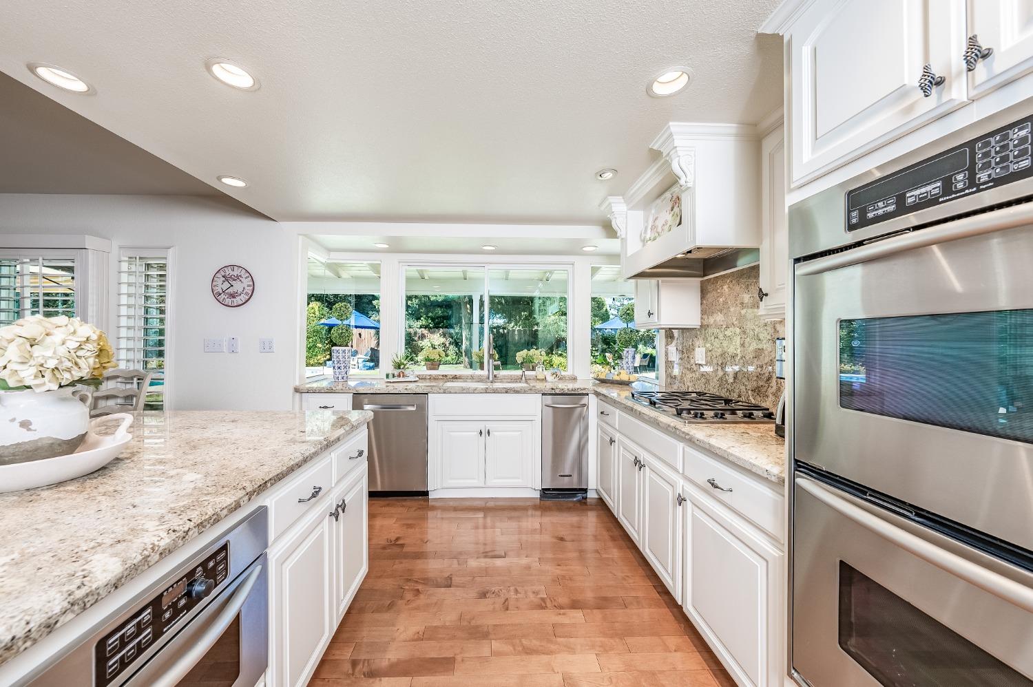 420 Mainberry Drive Madera, CA 93637 - Photo 12 of 47