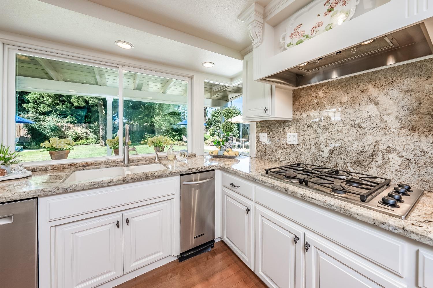 420 Mainberry Drive Madera, CA 93637 - Photo 13 of 47