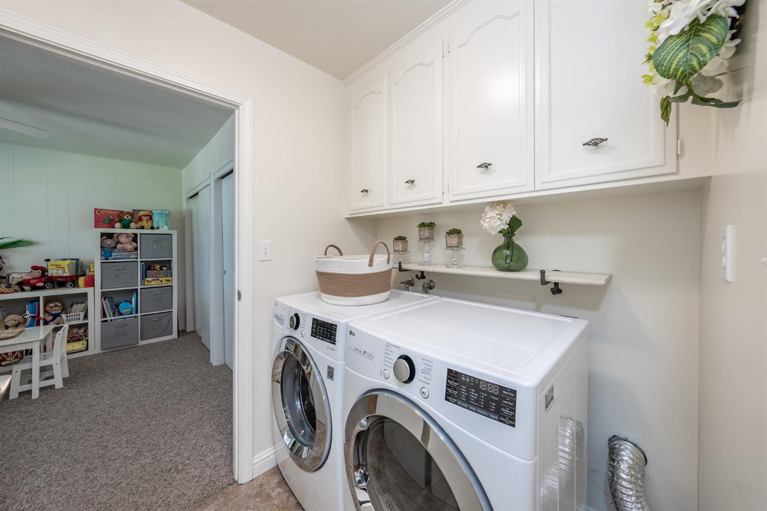 420 Mainberry Drive Madera, CA 93637 - Photo 15 of 47