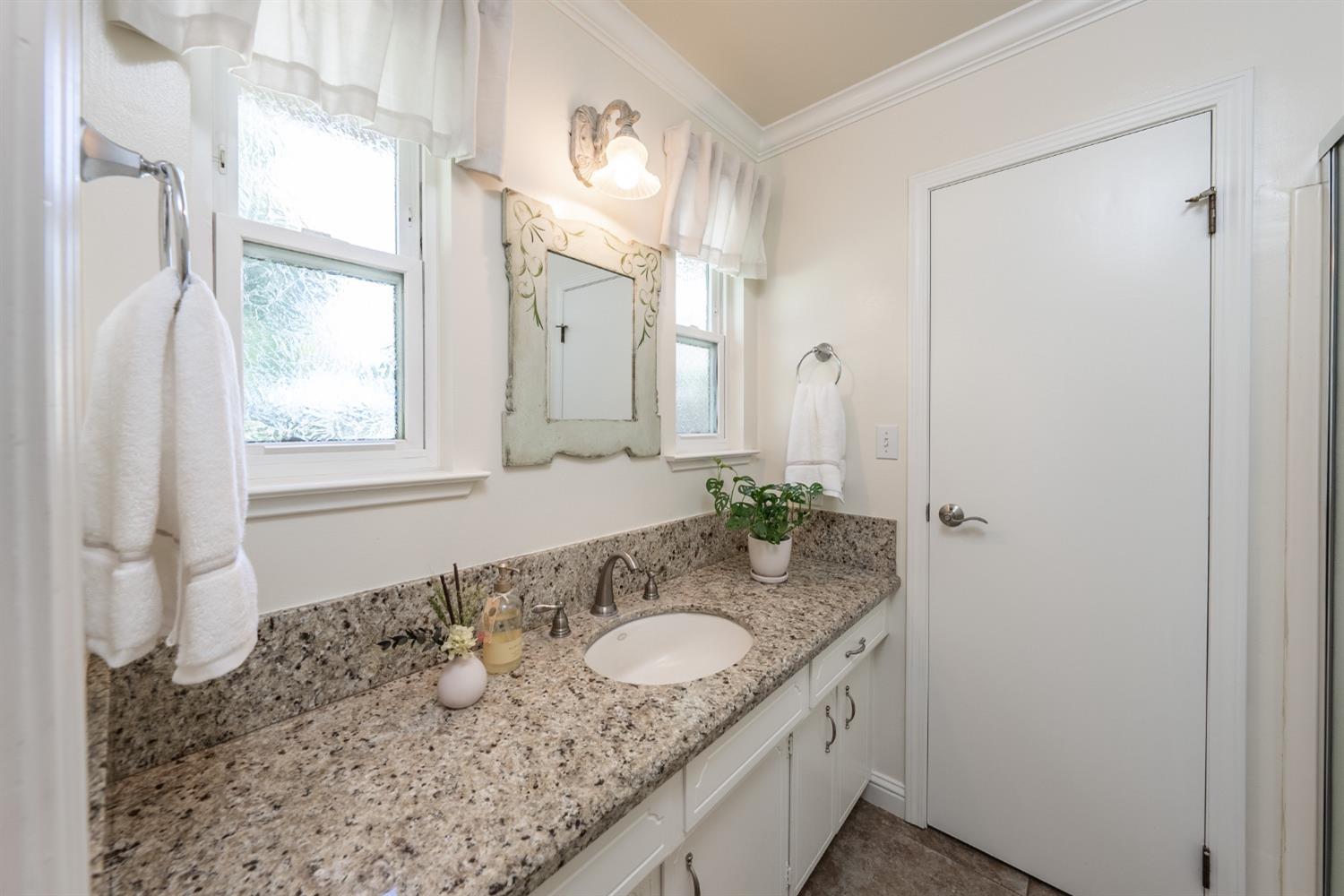 420 Mainberry Drive Madera, CA 93637 - Photo 17 of 47