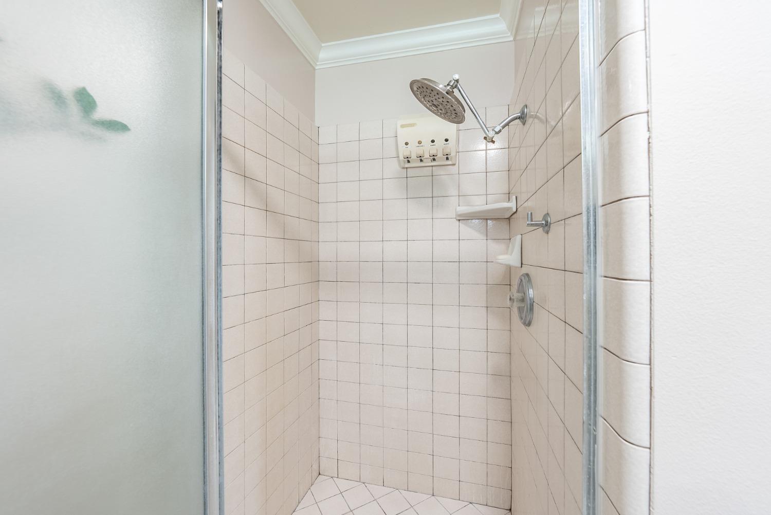 420 Mainberry Drive Madera, CA 93637 - Photo 24 of 47