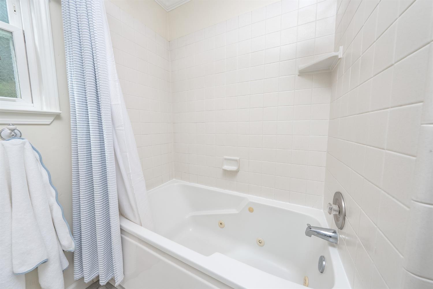 420 Mainberry Drive Madera, CA 93637 - Photo 27 of 47