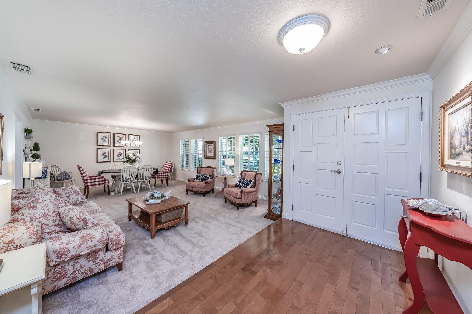 420 Mainberry Drive Madera, CA 93637 - Photo 4 of 47