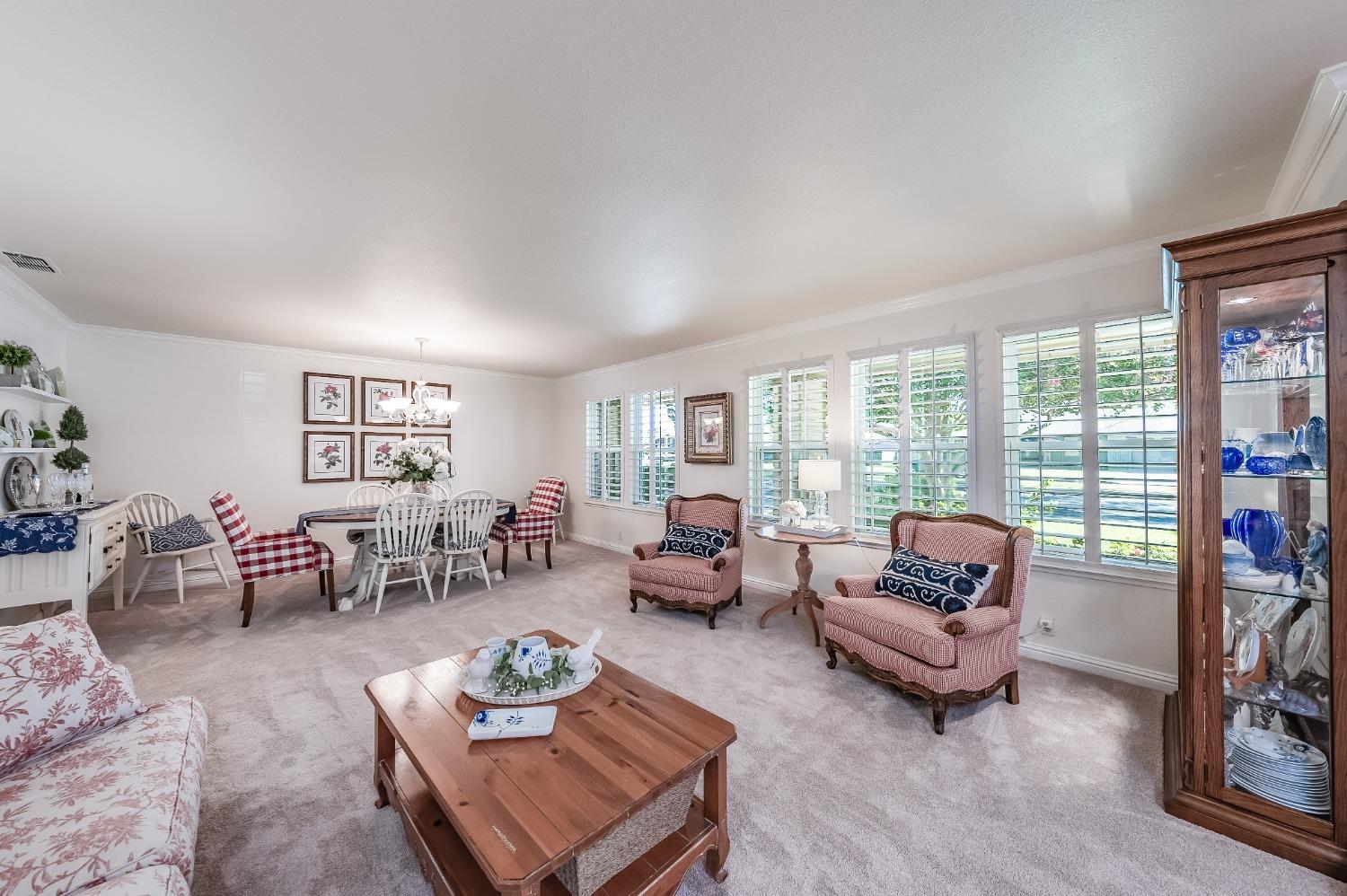 420 Mainberry Drive Madera, CA 93637 - Photo 5 of 47