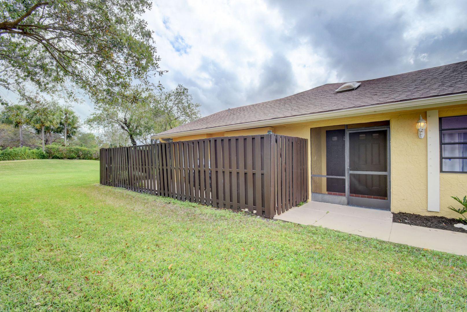 22710 Vistawood Way Boca Raton, FL 33428 - Photo 3 of 27 Lots of Private Patio Space