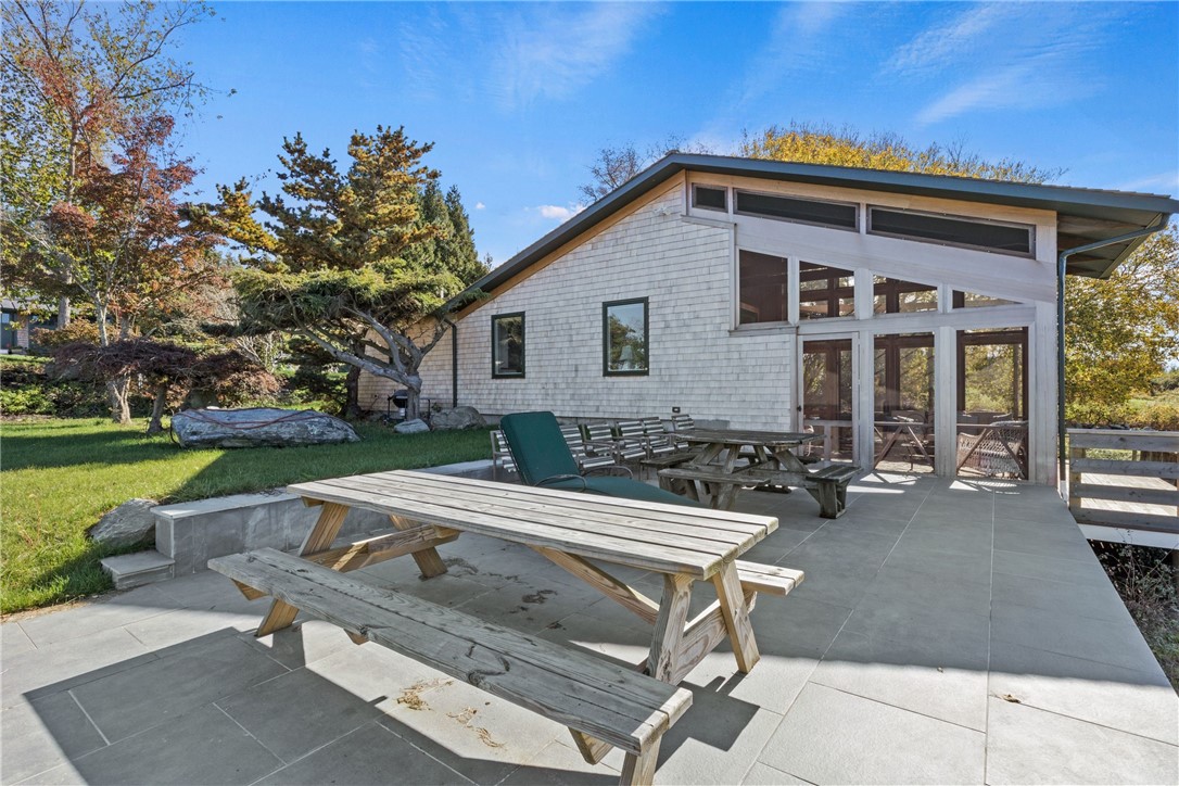 247 West Main Road Little Compton, RI 02837 - Photo 2 of 15