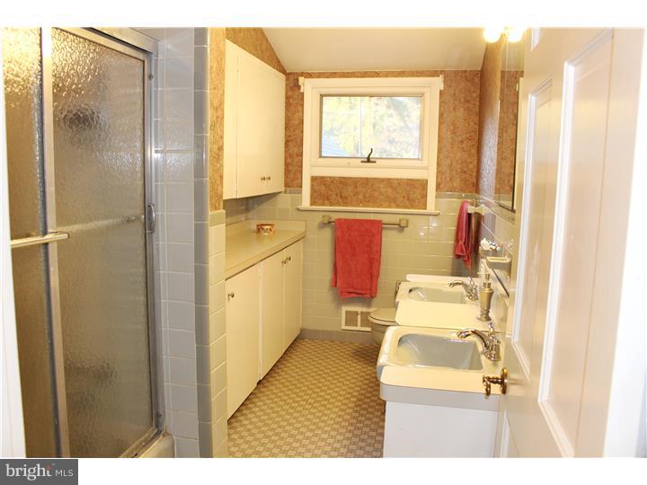 312 Maple Avenue Swarthmore, PA 19081 - Photo 18 of 25 Bathroom