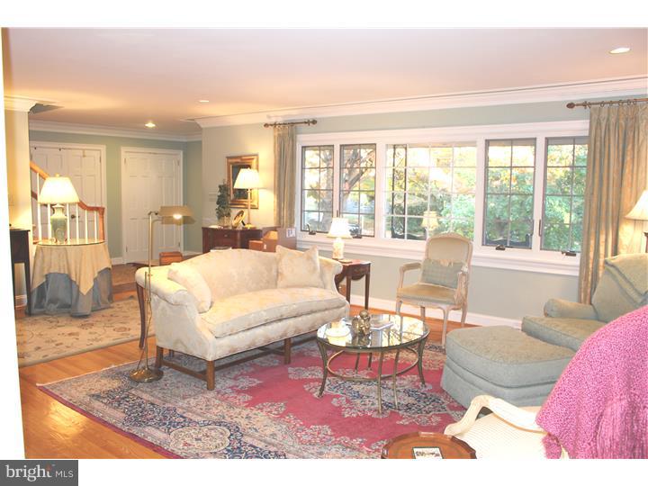 312 Maple Avenue Swarthmore, PA 19081 - Photo 5 of 25 Living Room