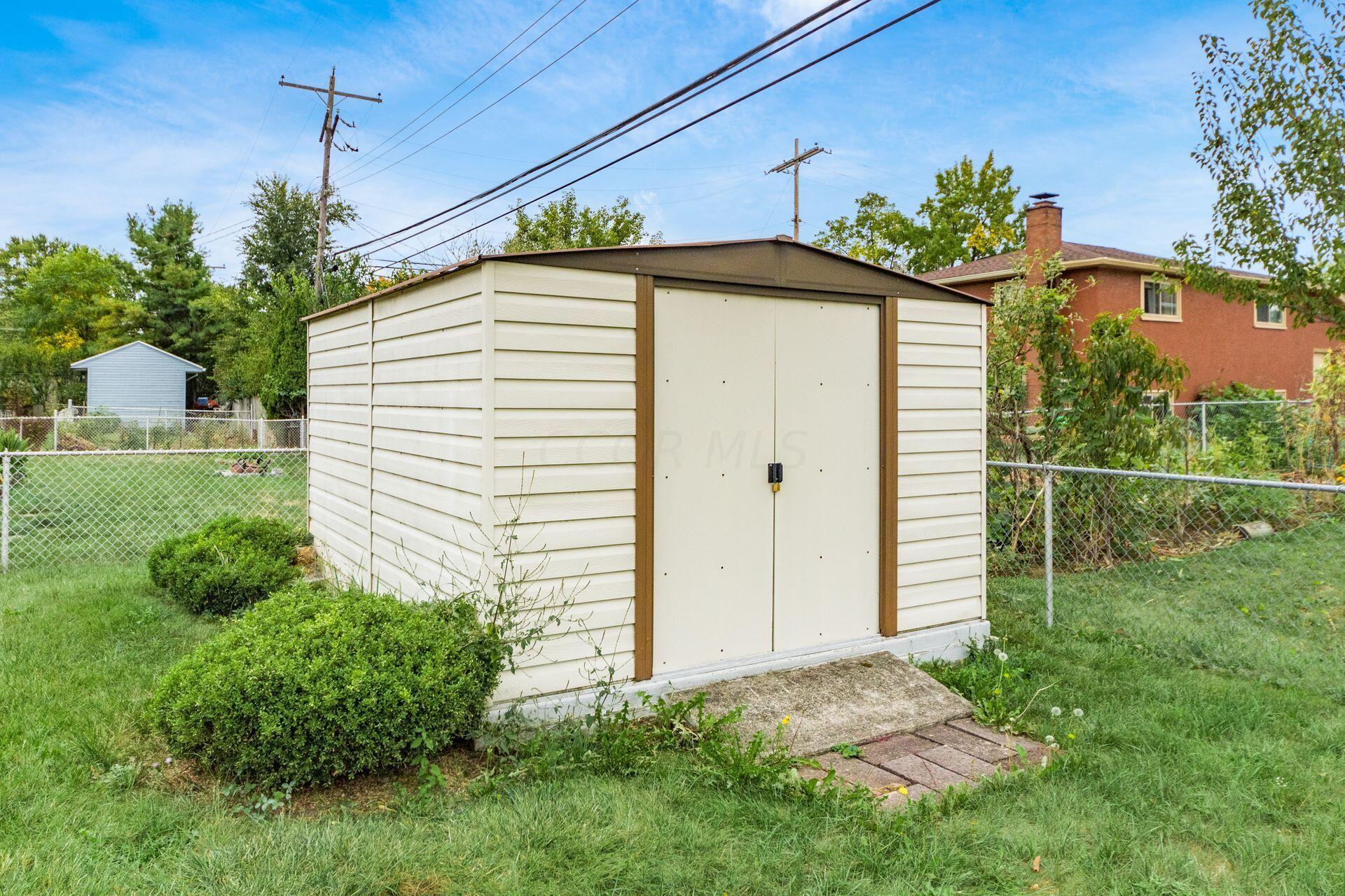 4811 Manitoba Road Columbus, OH 43229 - Photo 33 of 35 Shed
