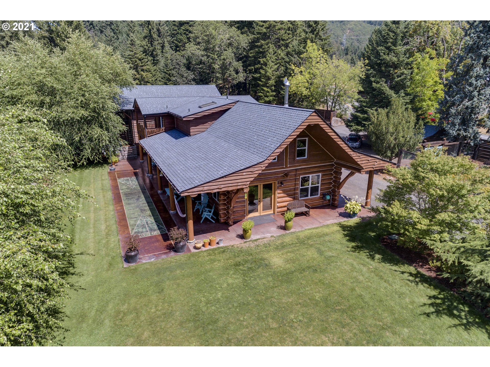 121 Snowden Road White Salmon, WA 98672 - Photo 1 of 32 Gallery Image 1