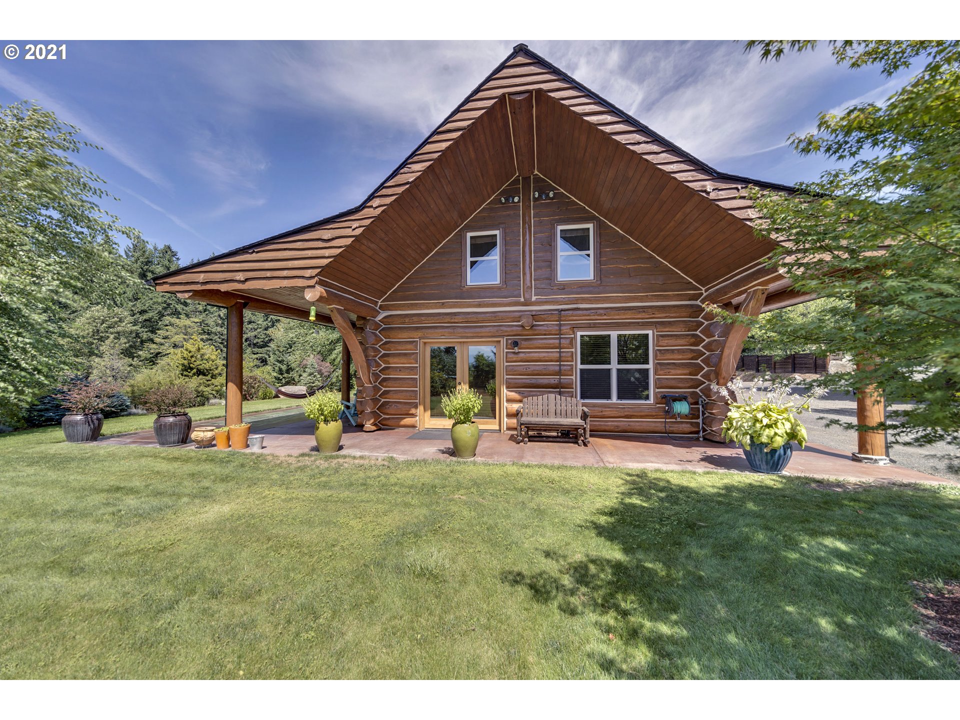 121 Snowden Road White Salmon, WA 98672 - Photo 2 of 32 Gallery Image 2