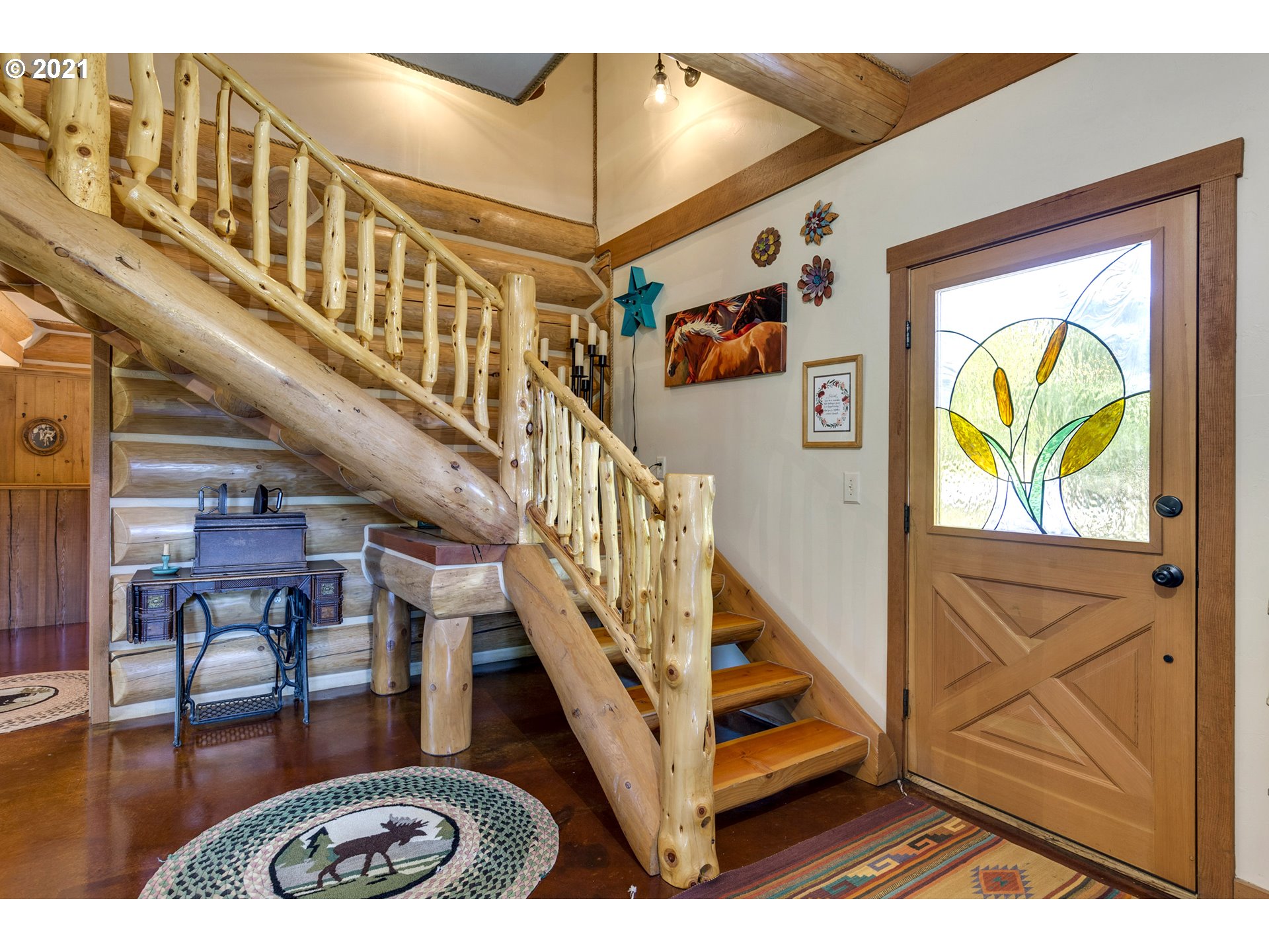 121 Snowden Road White Salmon, WA 98672 - Photo 7 of 32 Gallery Image 7