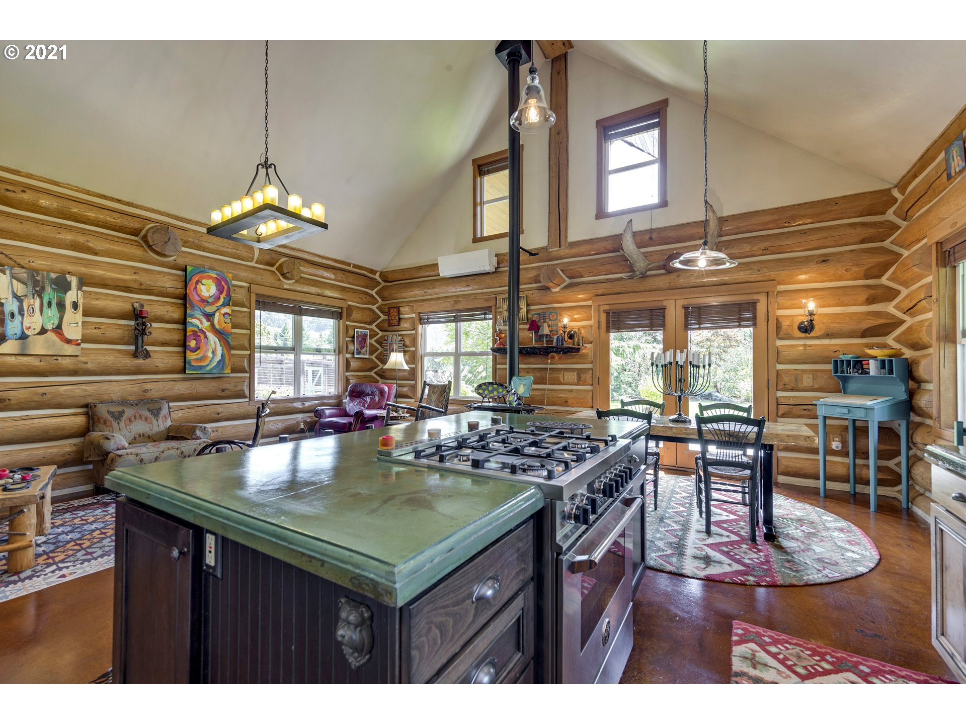121 Snowden Road White Salmon, WA 98672 - Photo 10 of 32 Gallery Image 10