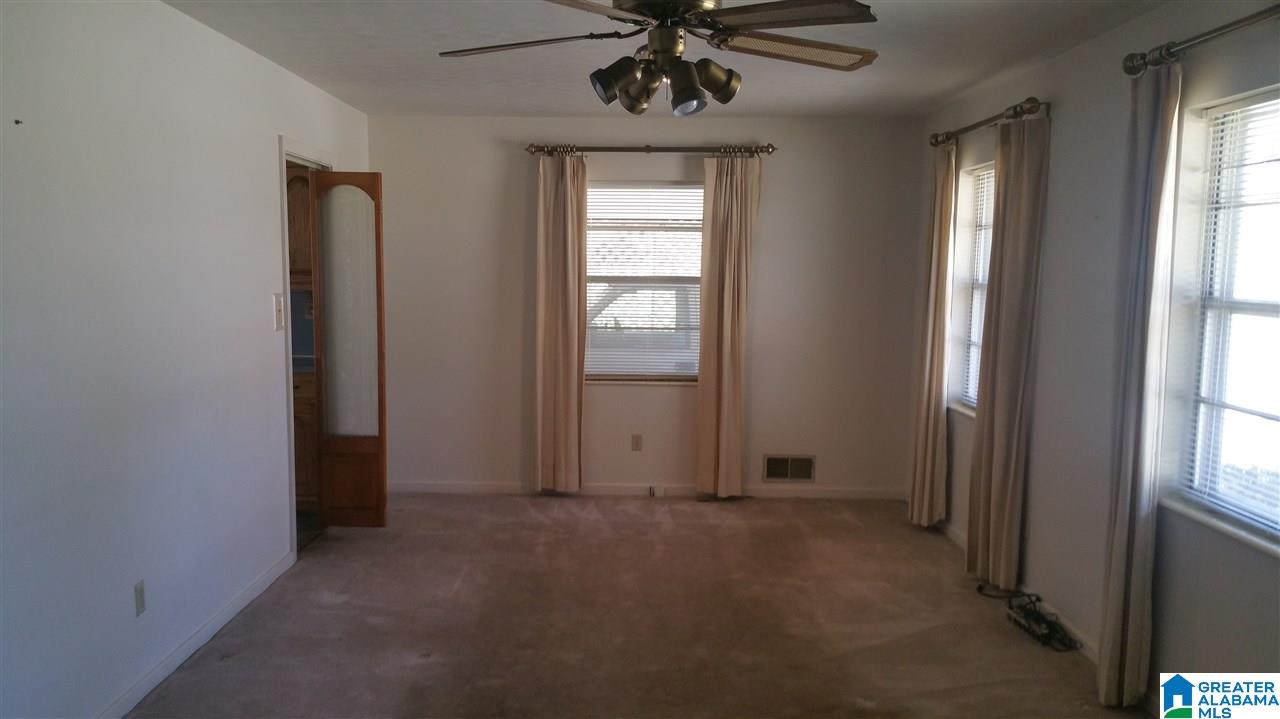 809 9th Way Pleasant Grove, AL 35127 - Photo 4 of 20