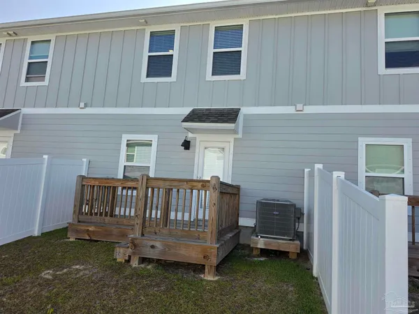 $1,850 | 9525 Nature Crk Circle, Pensacola, FL 32526