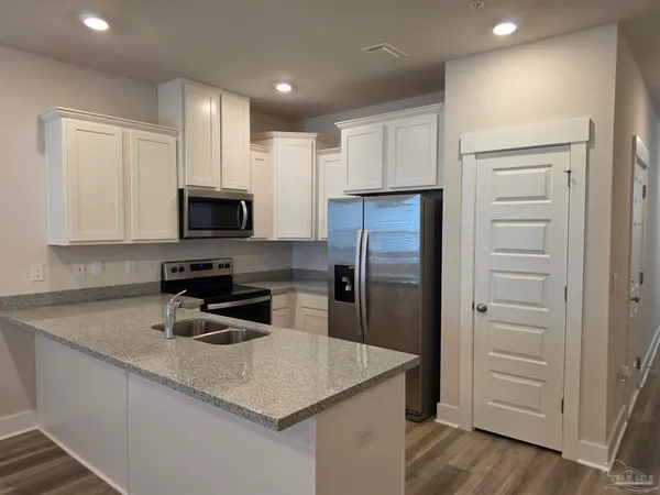 $1,850 | 9525 Nature Crk Circle, Pensacola, FL 32526