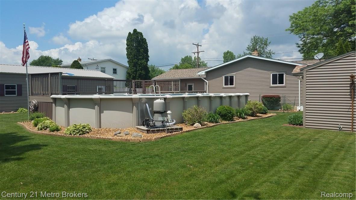5242 East Carpenter Road Flint, MI 48506 - Photo 36 of 44 20180601_132742.jpg