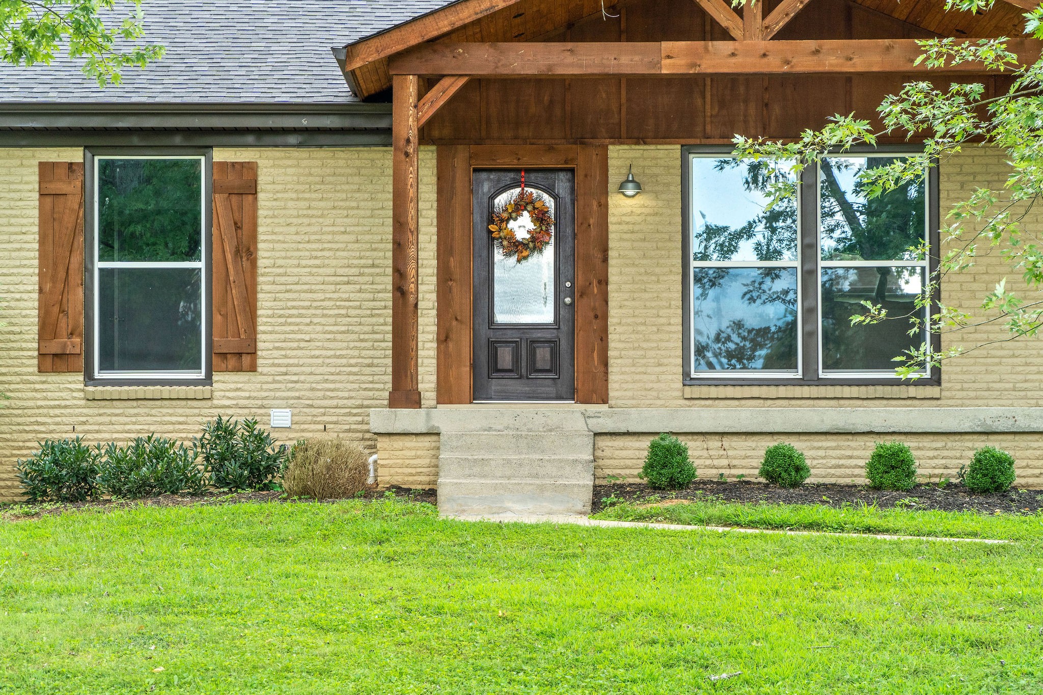 2158 Post Road Clarksville, TN 37043 - Photo 3 of 30 a front view of a house with garden