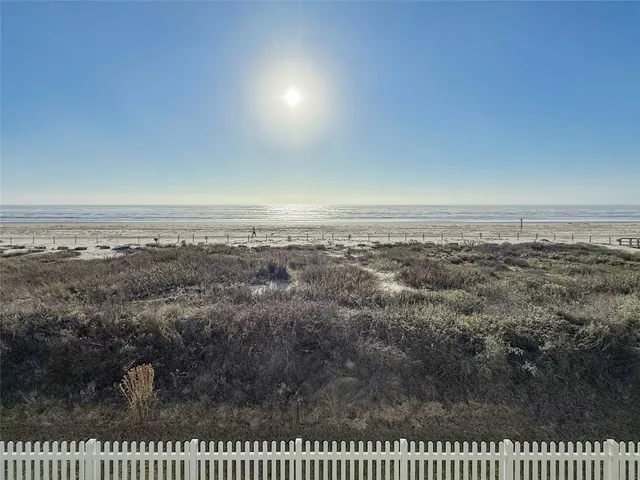 $1,245,000 | 115 A Mar Vista Court, Surfside Beach, TX 77541