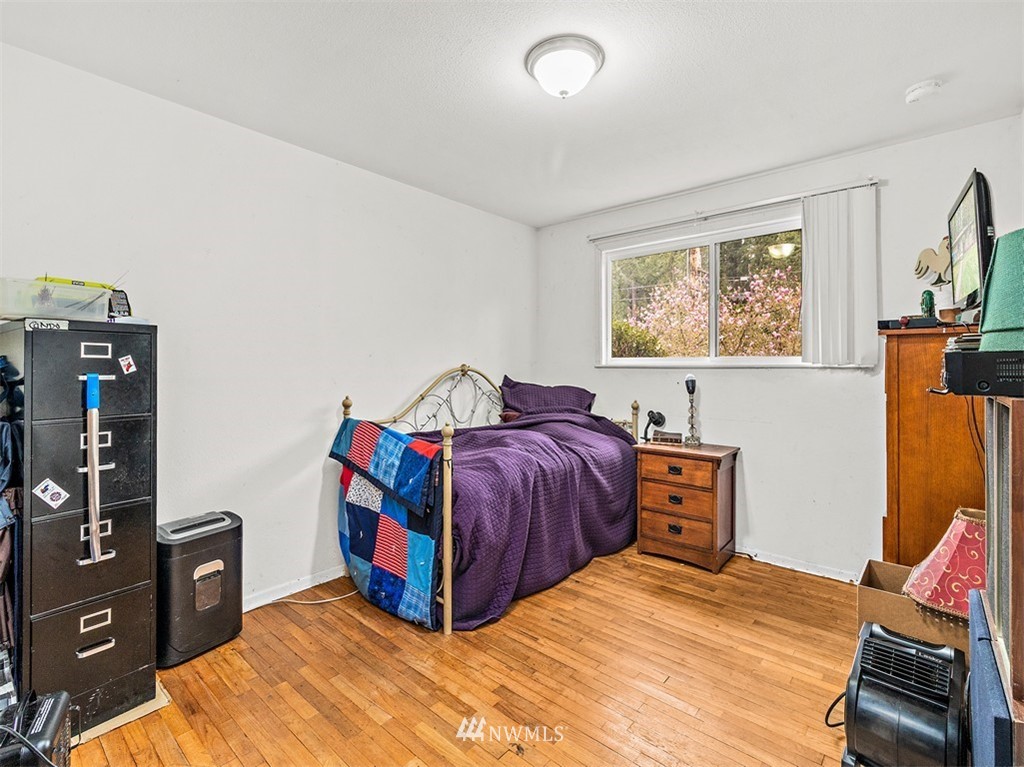 14926 Southeast Allen Road Bellevue, WA 98006 - Photo 13 of 22