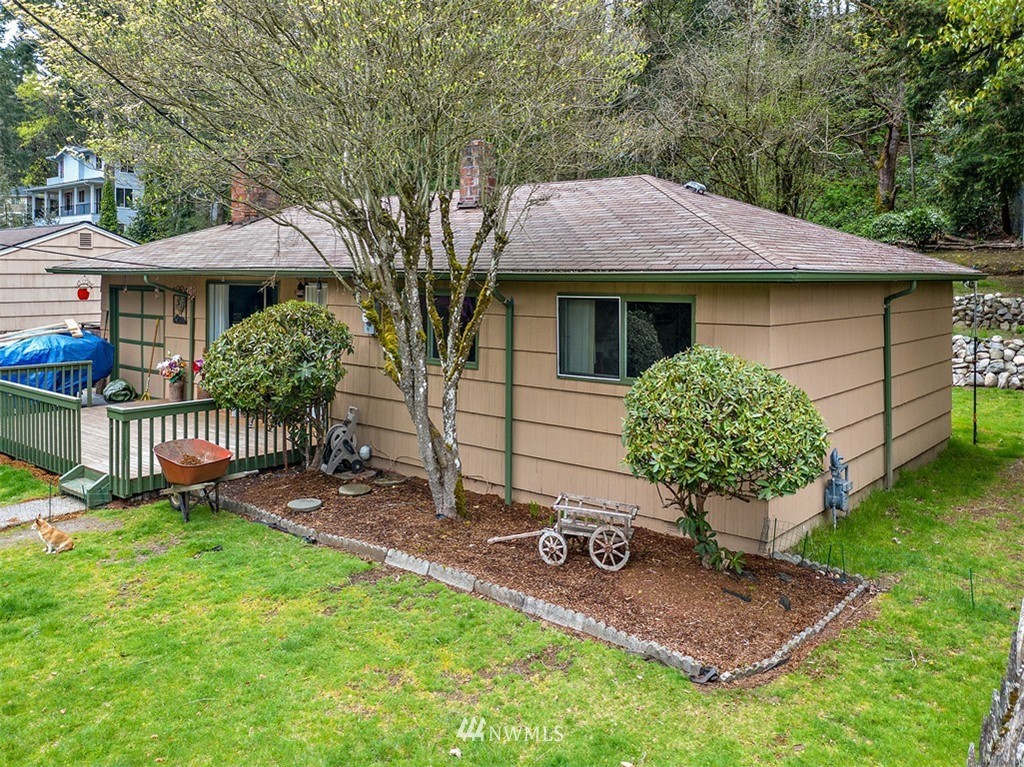 14926 Southeast Allen Road Bellevue, WA 98006 - Photo 4 of 22