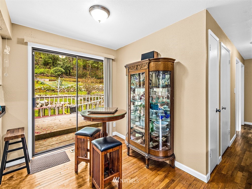 14926 Southeast Allen Road Bellevue, WA 98006 - Photo 9 of 22