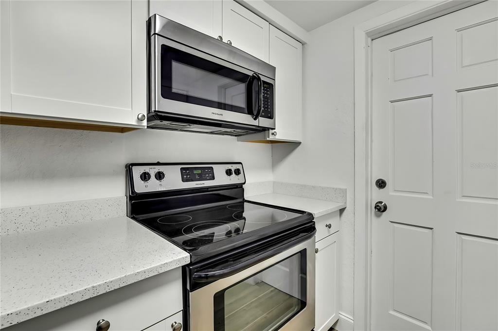 5053 Lofton Drive New Port Richey, FL 34652 - Photo 5 of 35 Gallery Image 5