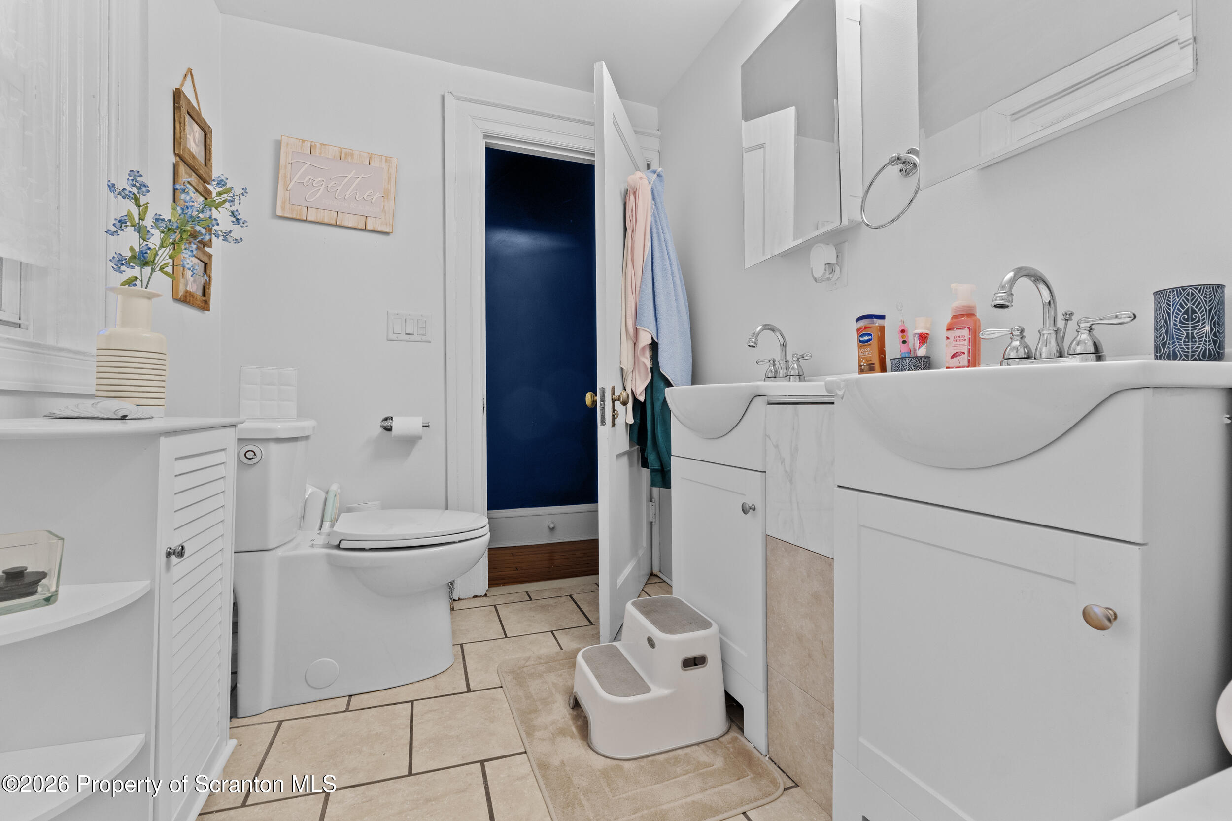 1020 Sunset Street Scranton, PA 18509 - Photo 38 of 46 Full Bathroom