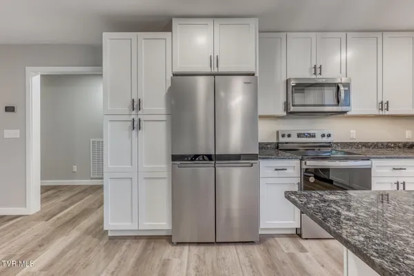 $499,000 | 1105 Laurelwood Lane, Mountain City, TN 37683