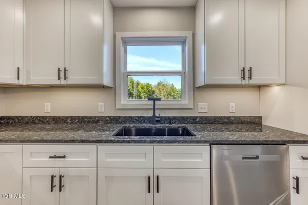 $499,000 | 1105 Laurelwood Lane, Mountain City, TN 37683