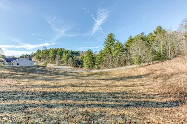 $499,000 | 1105 Laurelwood Lane, Mountain City, TN 37683