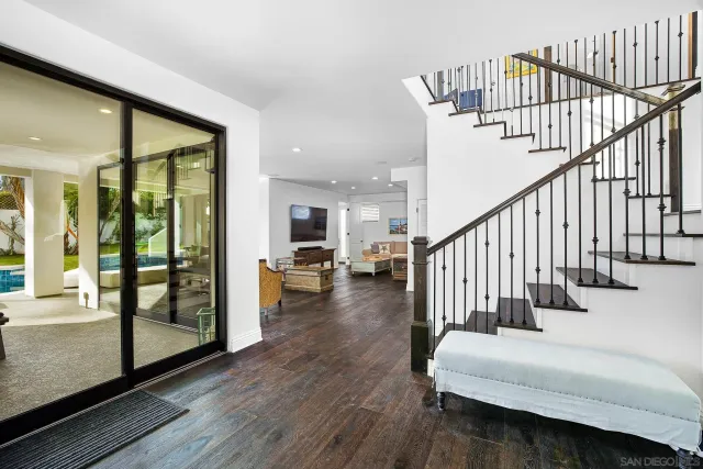 a bed room with a bed