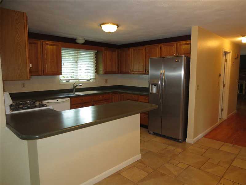 468 Sowams Road Barrington, RI 02806 - Photo 4 of 15 Kitchen.