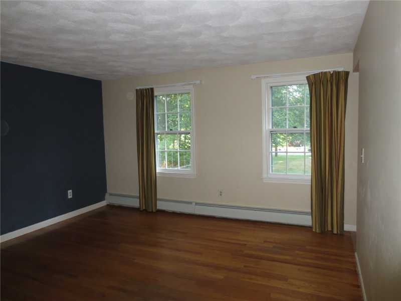 468 Sowams Road Barrington, RI 02806 - Photo 9 of 15 Studio/Study/Office.