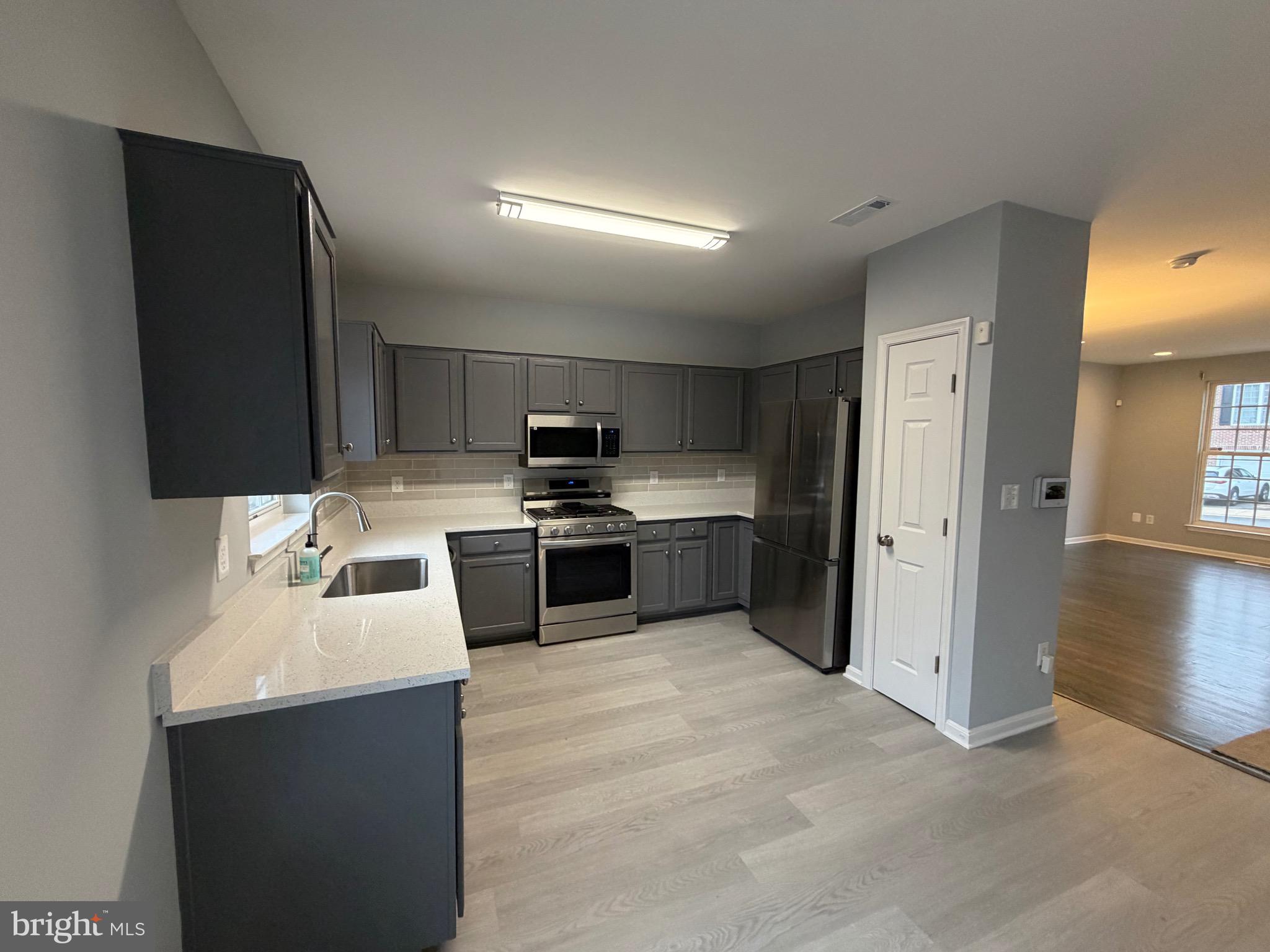 9053 Two Bays Road Lorton, VA 22079 - Photo 11 of 32 Gallery Image 11