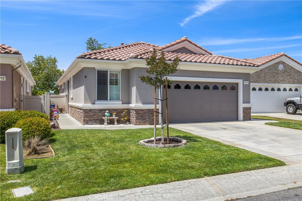 1717 Scottsdale Road Beaumont, CA 92223 - Photo 2 of 38 Original Image