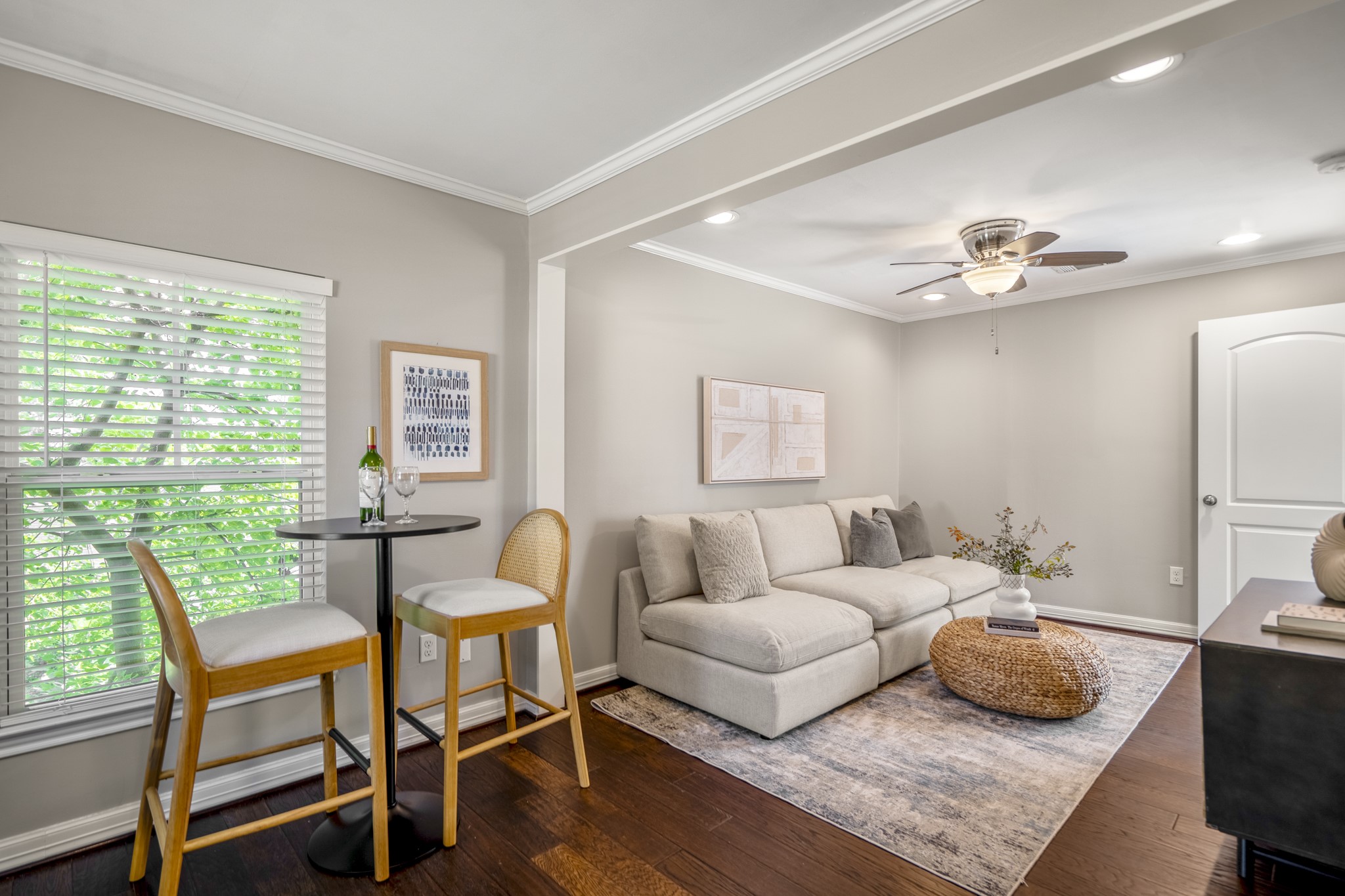823 East 27th Street Houston, TX 77009 - Photo 41 of 49 a living room with furniture and a window
