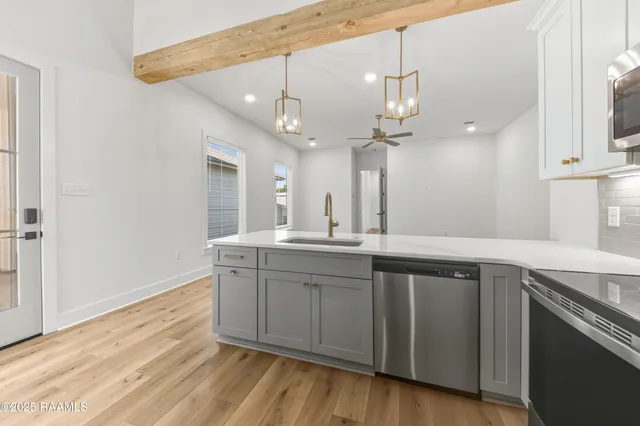 $1,950 | 119 Mayberry Grv Street, Youngsville, LA 70592