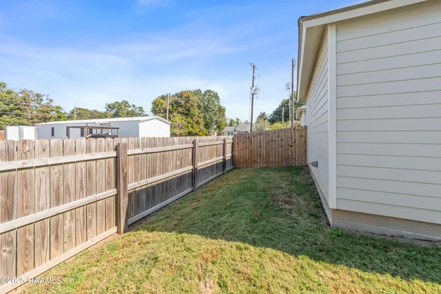 $1,950 | 119 Mayberry Grv Street, Youngsville, LA 70592