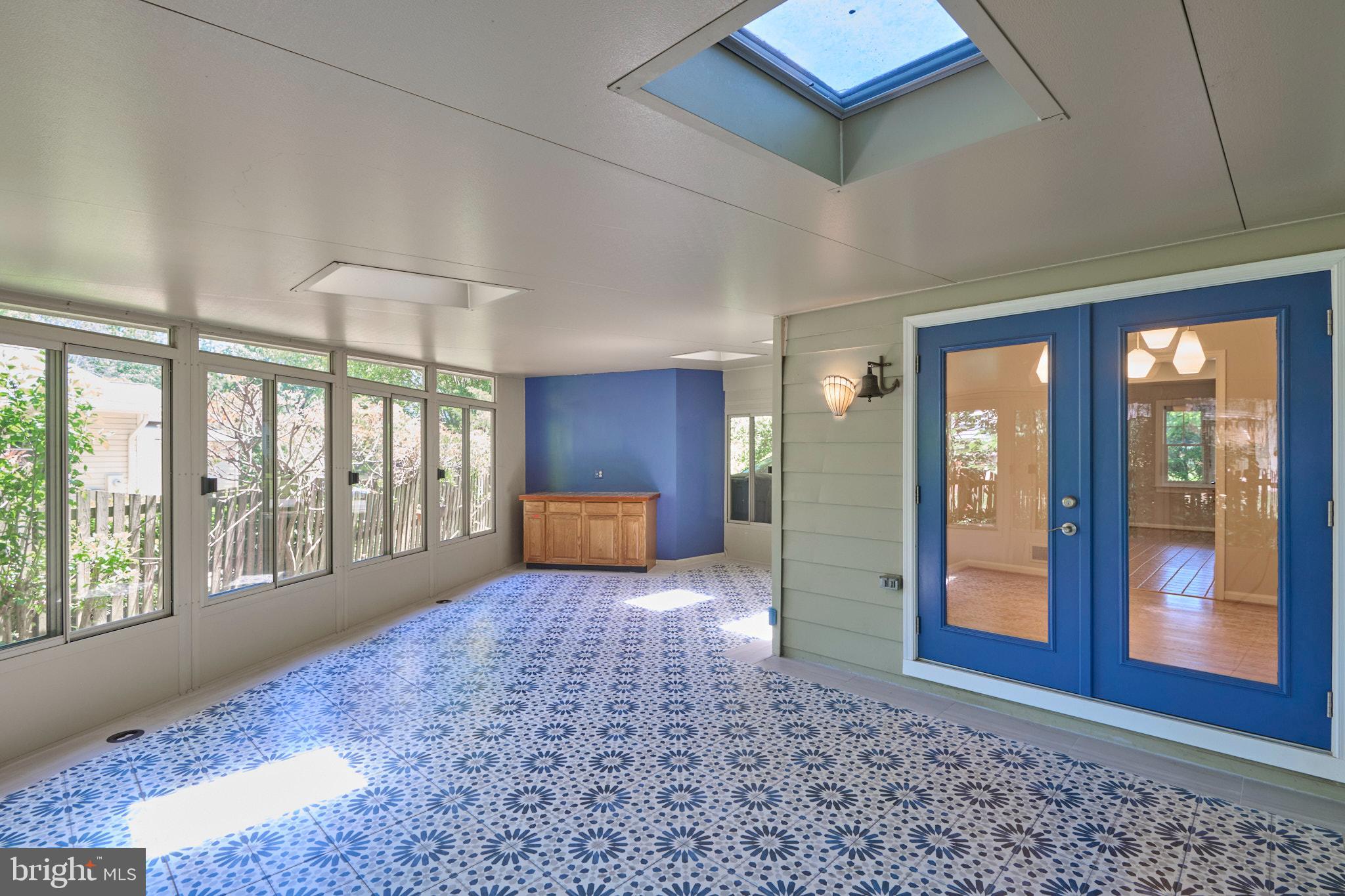 2403 Arrow Park Drive Alexandria, VA 22306 - Photo 18 of 56 Sun Room