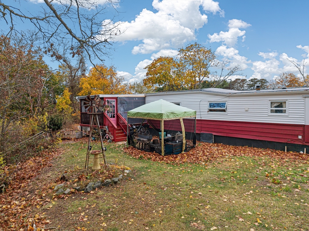 16 Francis Street Wareham, MA 02538 - Photo 3 of 22