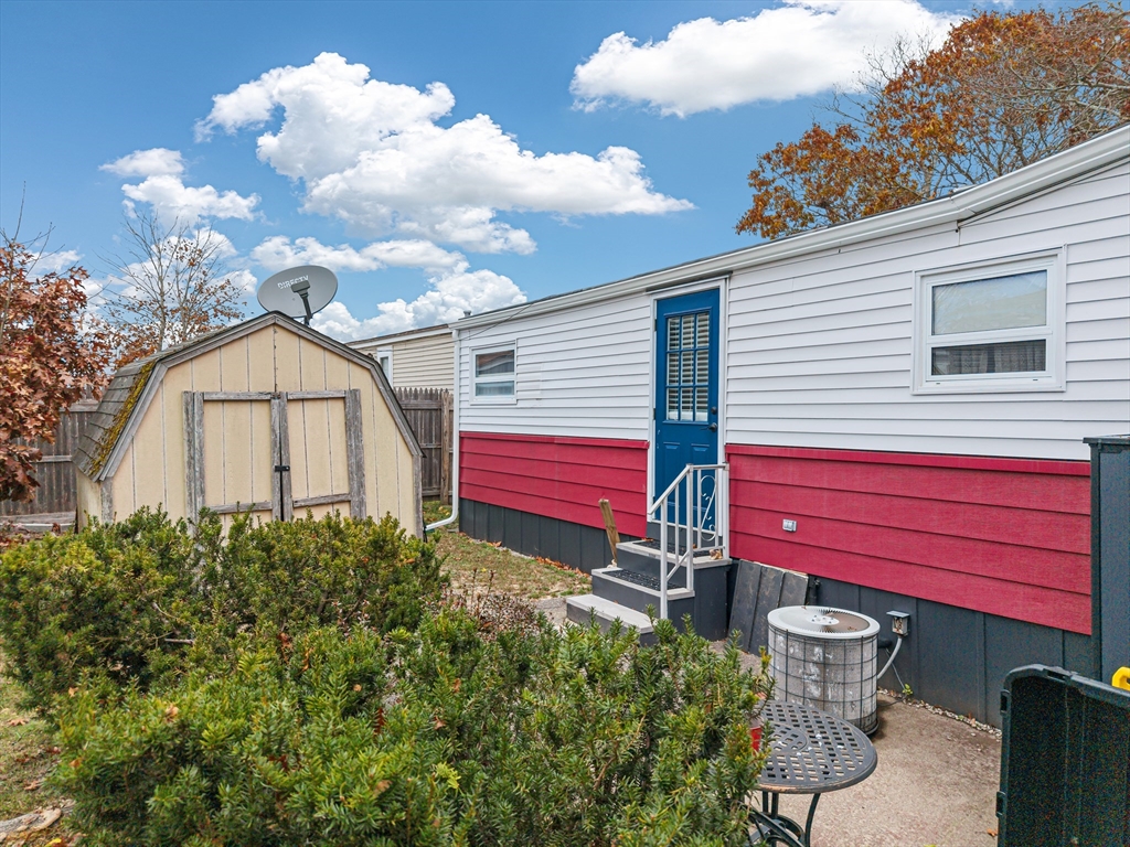 16 Francis Street Wareham, MA 02538 - Photo 4 of 22