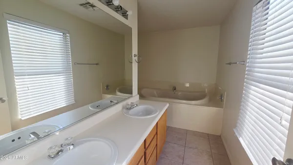 $1,950 | 10642 East Arbor Avenue, Mesa, AZ 85120