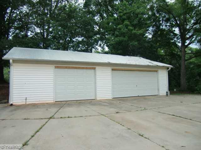 6626 Alley Road Summerfield, NC 27358 - Photo 8 of 10 Workshop.