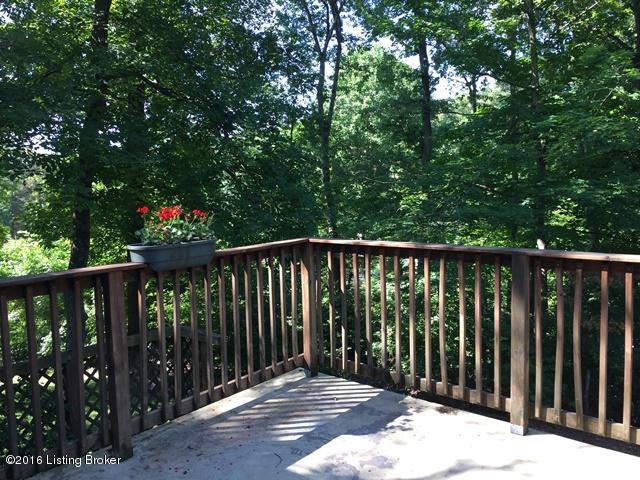 2803 Timber Hill Road Louisville, KY 40214 - Photo 5 of 30 TimberHills7