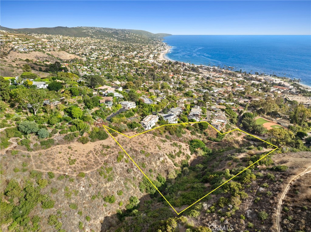 455 Bonvue Terrace Laguna Beach, CA 92651 - Photo 3 of 14 view of city