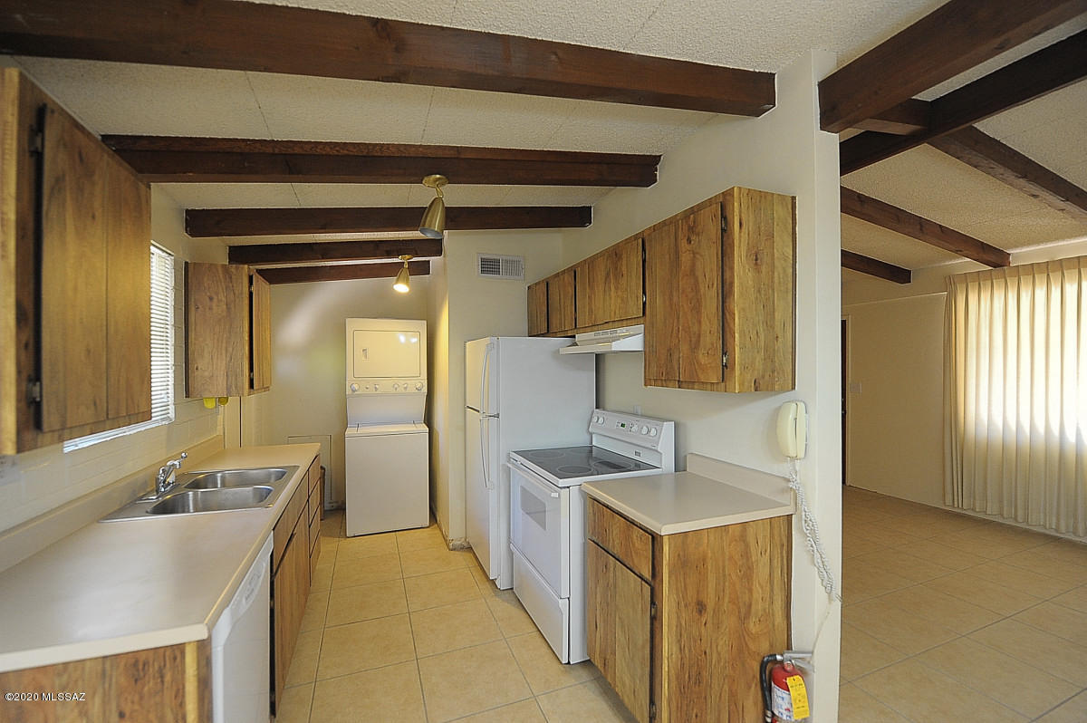 5901 North Oracle Road Tucson, AZ 85704 - Photo 7 of 17