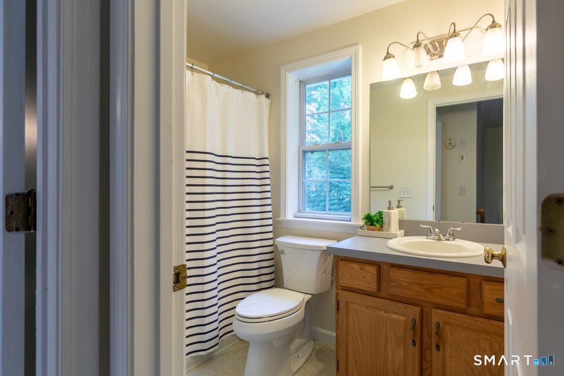 28 Duke Road Manchester, CT 06042 - Photo 22 of 24 Gallery Image 22